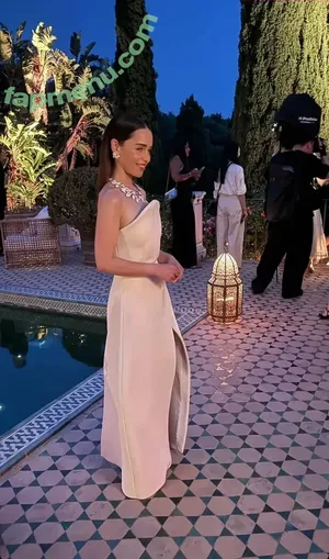 Emilia Clarke / clarkeyxo / emilia_clarke nude photo #0001