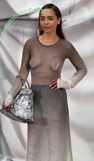 Emilia Clarke / clarkeyxo / emilia_clarke nude photo #0044