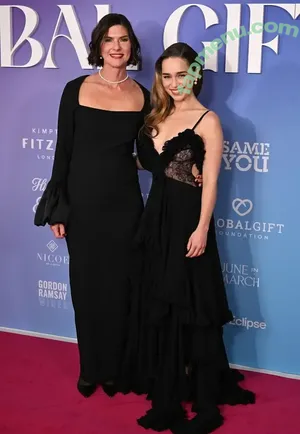 Emilia Clarke / clarkeyxo / emilia_clarke nude photo #0056