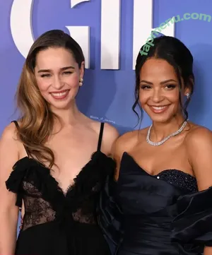 Emilia Clarke / clarkeyxo / emilia_clarke nude photo #0069