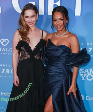 Emilia Clarke / clarkeyxo / emilia_clarke nude photo #0085