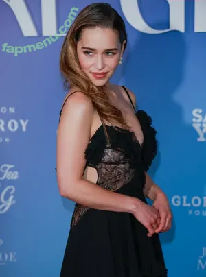 Emilia Clarke / clarkeyxo / emilia_clarke nude photo #0087