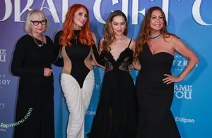 Emilia Clarke / clarkeyxo / emilia_clarke nude photo #0099