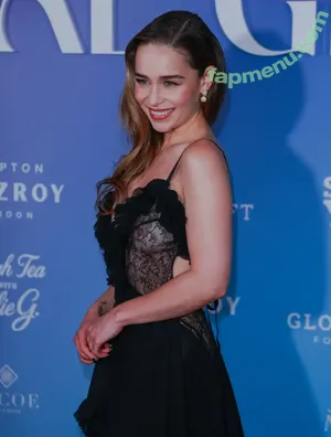 Emilia Clarke / clarkeyxo / emilia_clarke nude photo #0112