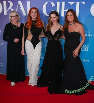 Emilia Clarke / clarkeyxo / emilia_clarke nude photo #0115