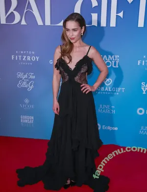 Emilia Clarke / clarkeyxo / emilia_clarke nude photo #0116