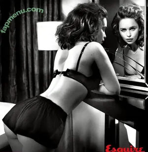 Emilia Clarke / clarkeyxo / emilia_clarke nude photo #0136