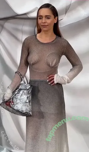 Emilia Clarke / clarkeyxo / emilia_clarke / emiliaclarke / emiliaclarkecentral nude photo #0166