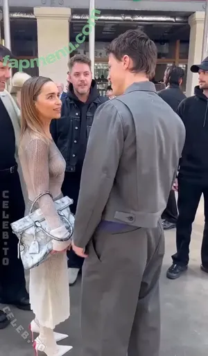 Emilia Clarke / clarkeyxo / emilia_clarke / emiliaclarke / emiliaclarkecentral nude photo #0167