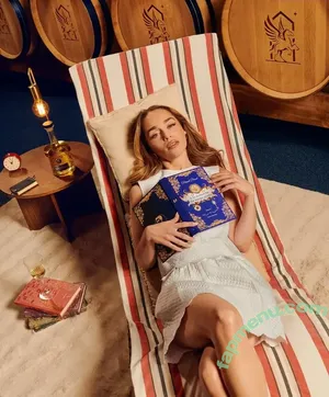 Emilia Clarke / clarkeyxo / emilia_clarke / emiliaclarke / emiliaclarkecentral nude photo #0178