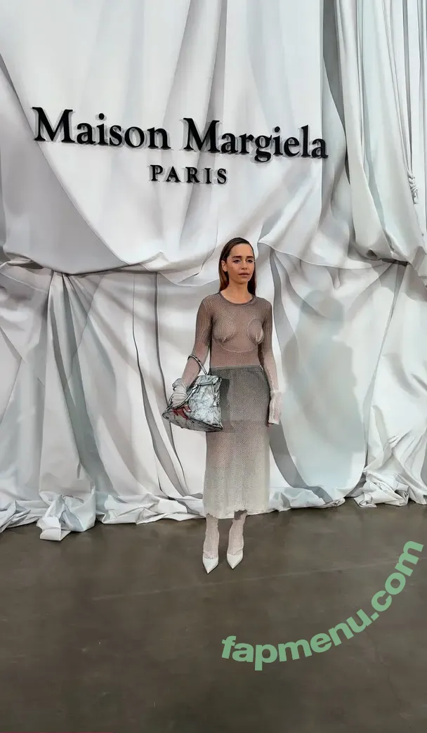 Emilia Clarke nude photo #0040 (clarkeyxo / emilia_clarke)