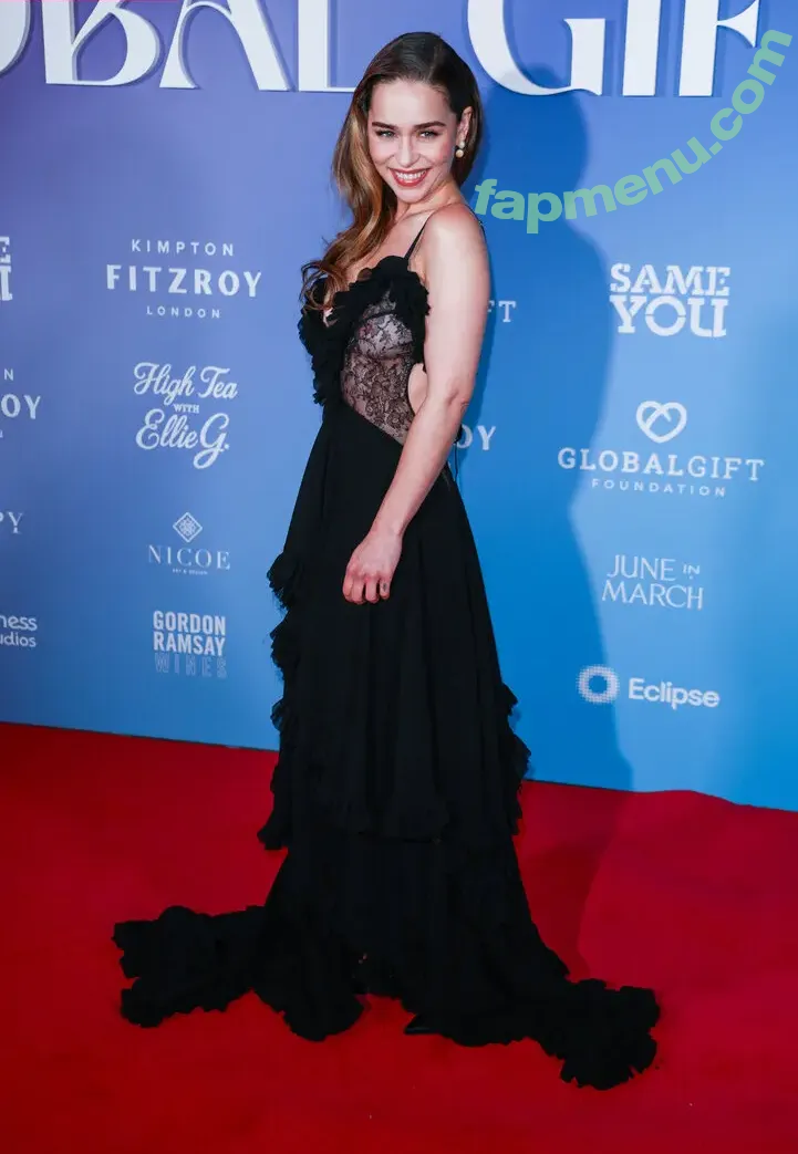 Emilia Clarke nude photo #0086 (clarkeyxo / emilia_clarke)