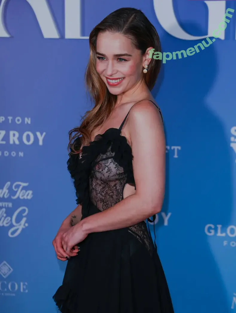 Emilia Clarke nude photo #0112 (clarkeyxo / emilia_clarke)