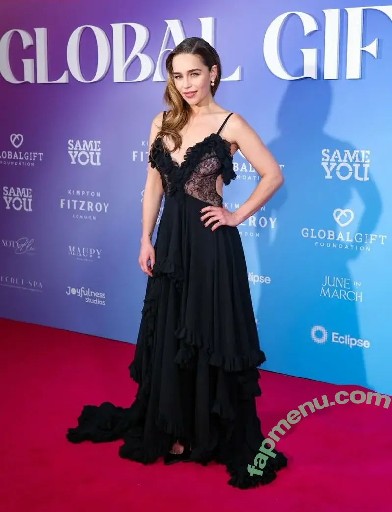 Emilia Clarke nude photo #0124 (clarkeyxo / emilia_clarke)