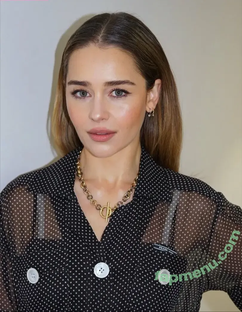 Emilia Clarke nude photo #0130 (clarkeyxo / emilia_clarke)