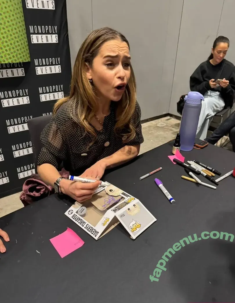 Emilia Clarke nude photo #0133 (clarkeyxo / emilia_clarke)