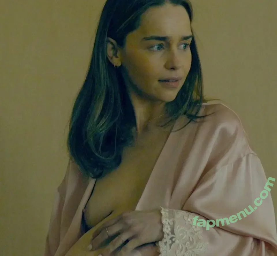 Emilia Clarke nude photo #0138 (clarkeyxo / emilia_clarke)