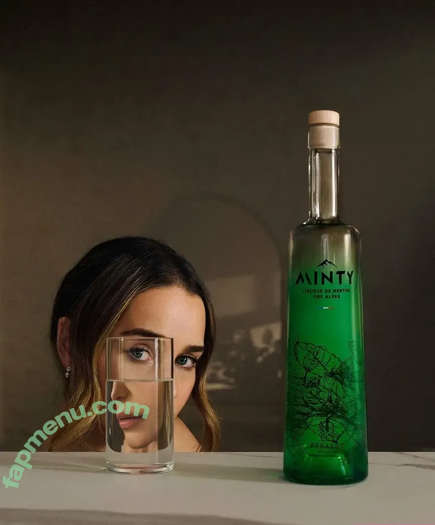 Emilia Clarke nude photo #0145 (clarkeyxo / emilia_clarke)