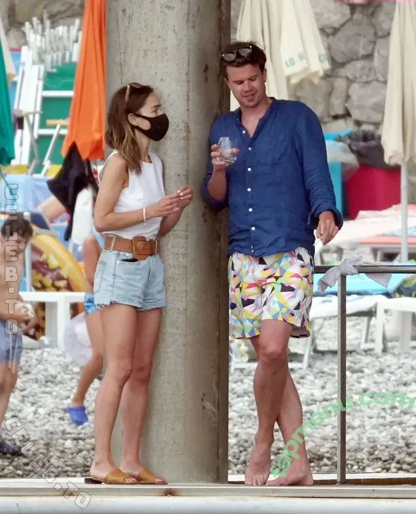 Emilia Clarke nude photo #0154 (clarkeyxo / emilia_clarke / emiliaclarke / emiliaclarkecentral)