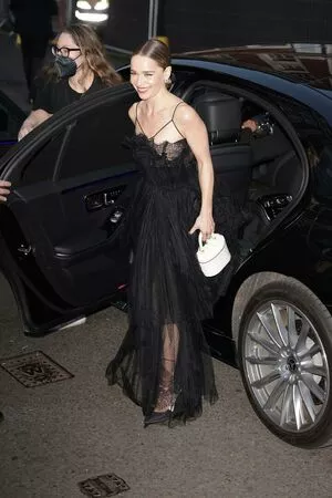 Emilia Clarke / clarkeyxo / emilia_clarke / emiliaclarke nude photo #1225