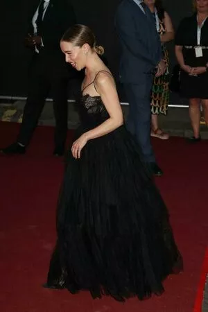 Emilia Clarke / clarkeyxo / emilia_clarke / emiliaclarke nude photo #1228