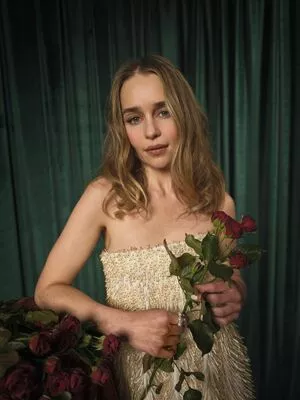 Emilia Clarke / clarkeyxo / emilia_clarke / emiliaclarke nude photo #1330