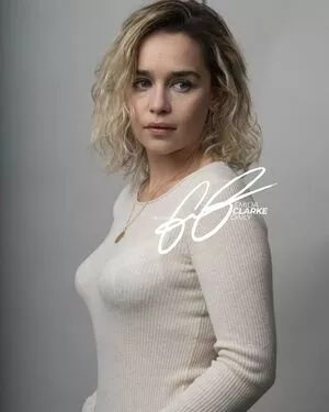 Emilia Clarke / clarkeyxo / emilia_clarke / emiliaclarke nude photo #1337