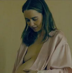 Emilia Clarke / clarkeyxo / emilia_clarke / emiliaclarke nude photo #1356