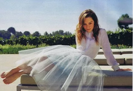 Emilia Clarke / clarkeyxo / emilia_clarke / emiliaclarke nude photo #1407