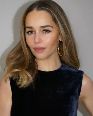 Emilia Clarke / clarkeyxo / emilia_clarke / emiliaclarke nude photo #1413