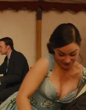 Emilia Clarke / clarkeyxo / emilia_clarke / emiliaclarke nude photo #1424