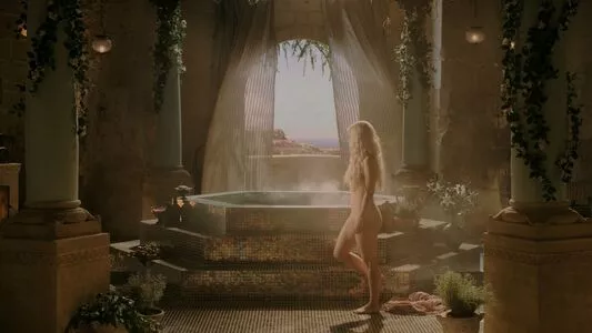 Emilia Clarke / clarkeyxo / emilia_clarke / emiliaclarke nude photo #1467