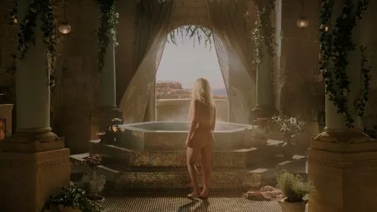 Emilia Clarke / clarkeyxo / emilia_clarke / emiliaclarke nude photo #1468