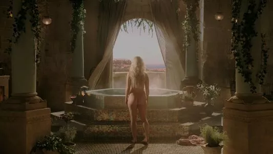 Emilia Clarke / clarkeyxo / emilia_clarke / emiliaclarke nude photo #1469