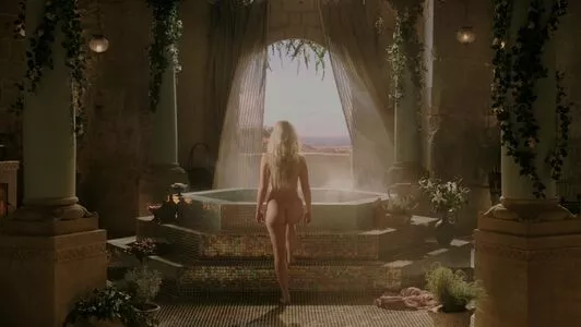 Emilia Clarke / clarkeyxo / emilia_clarke / emiliaclarke nude photo #1470
