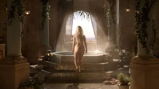 Emilia Clarke / clarkeyxo / emilia_clarke / emiliaclarke nude photo #1471