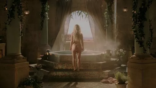 Emilia Clarke / clarkeyxo / emilia_clarke / emiliaclarke nude photo #1472