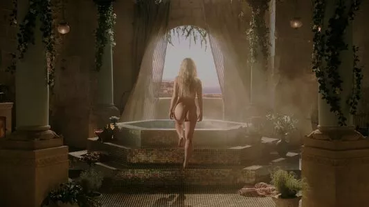 Emilia Clarke / clarkeyxo / emilia_clarke / emiliaclarke nude photo #1473