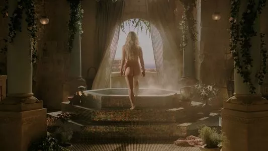 Emilia Clarke / clarkeyxo / emilia_clarke / emiliaclarke nude photo #1474