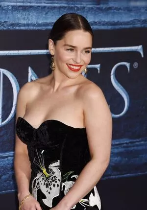Emilia Clarke / clarkeyxo / emilia_clarke / emiliaclarke nude photo #1556