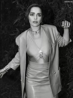 Emilia Clarke / clarkeyxo / emilia_clarke / emiliaclarke nude photo #1575