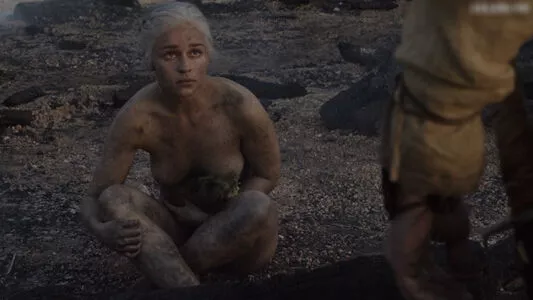 Emilia Clarke / clarkeyxo / emilia_clarke / emiliaclarke nude photo #1600