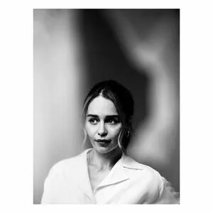 Emilia Clarke / clarkeyxo / emilia_clarke / emiliaclarke nude photo #1646