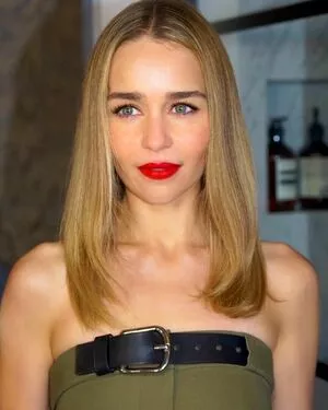 Emilia Clarke / clarkeyxo / emilia_clarke / emiliaclarke nude photo #1731