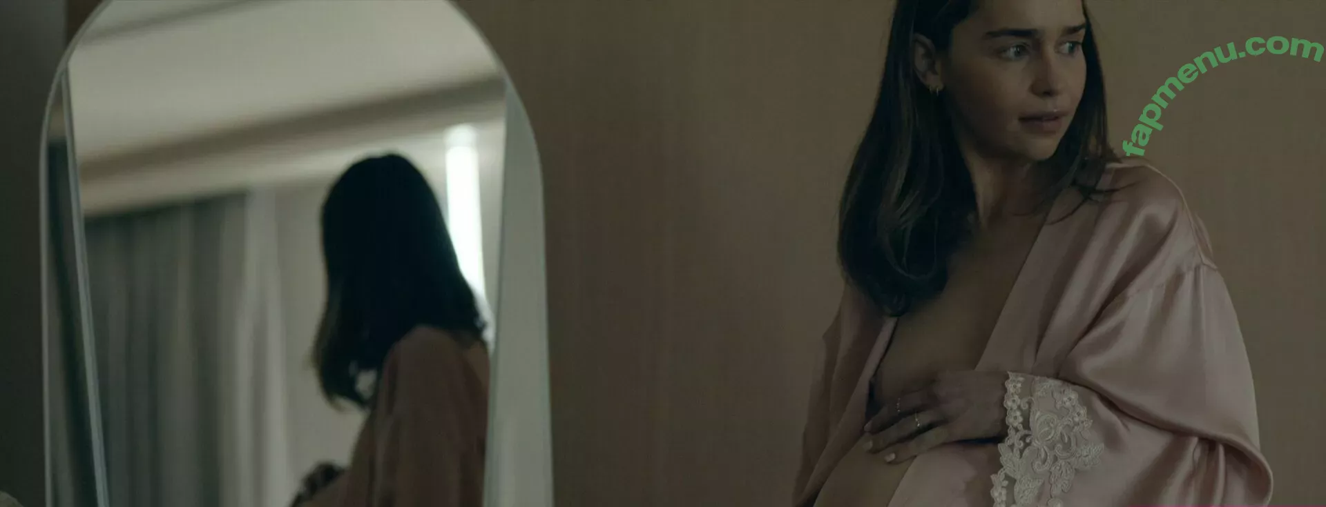 Emilia Clarke nude photo #1076 (clarkeyxo / emilia_clarke / emiliaclarke)