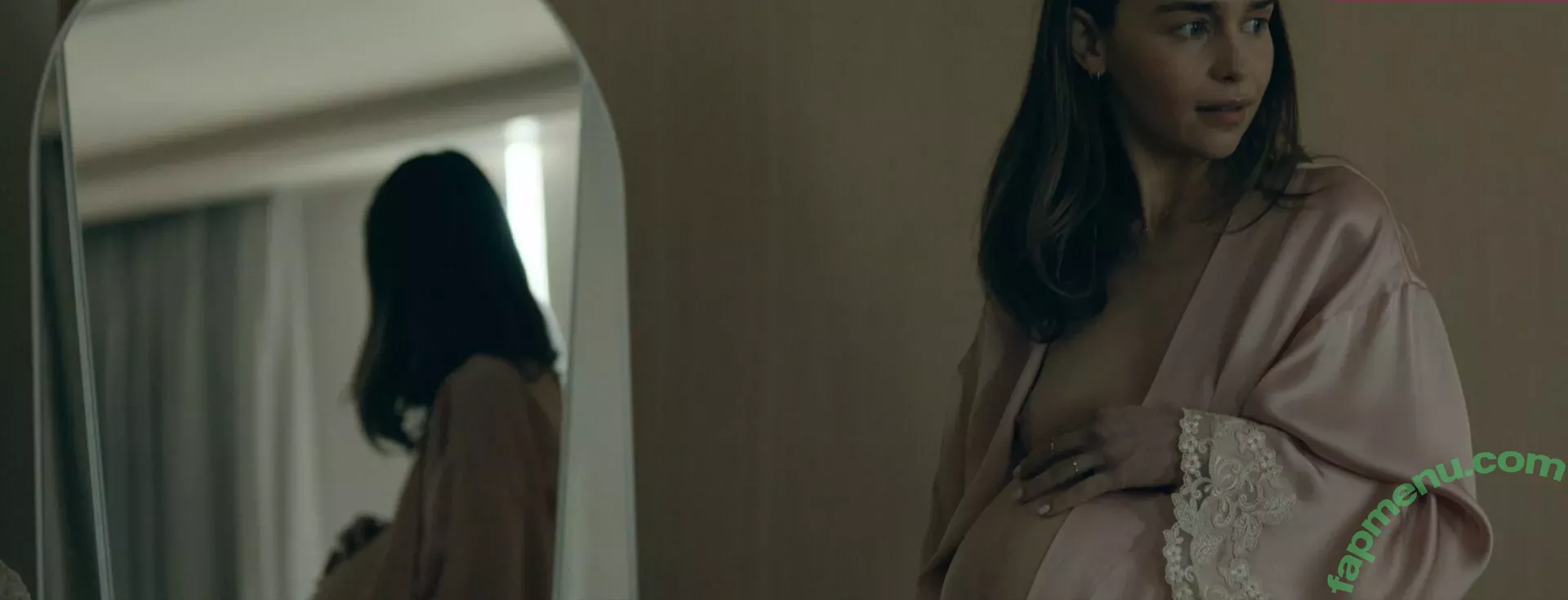 Emilia Clarke nude photo #1077 (clarkeyxo / emilia_clarke / emiliaclarke)