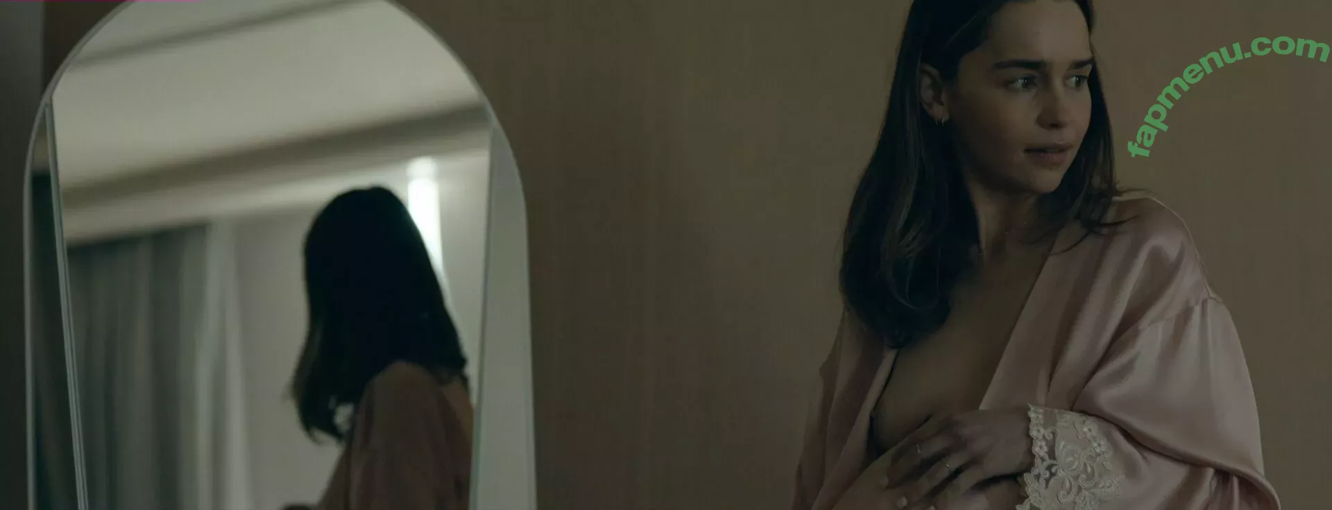 Emilia Clarke nude photo #1078 (clarkeyxo / emilia_clarke / emiliaclarke)