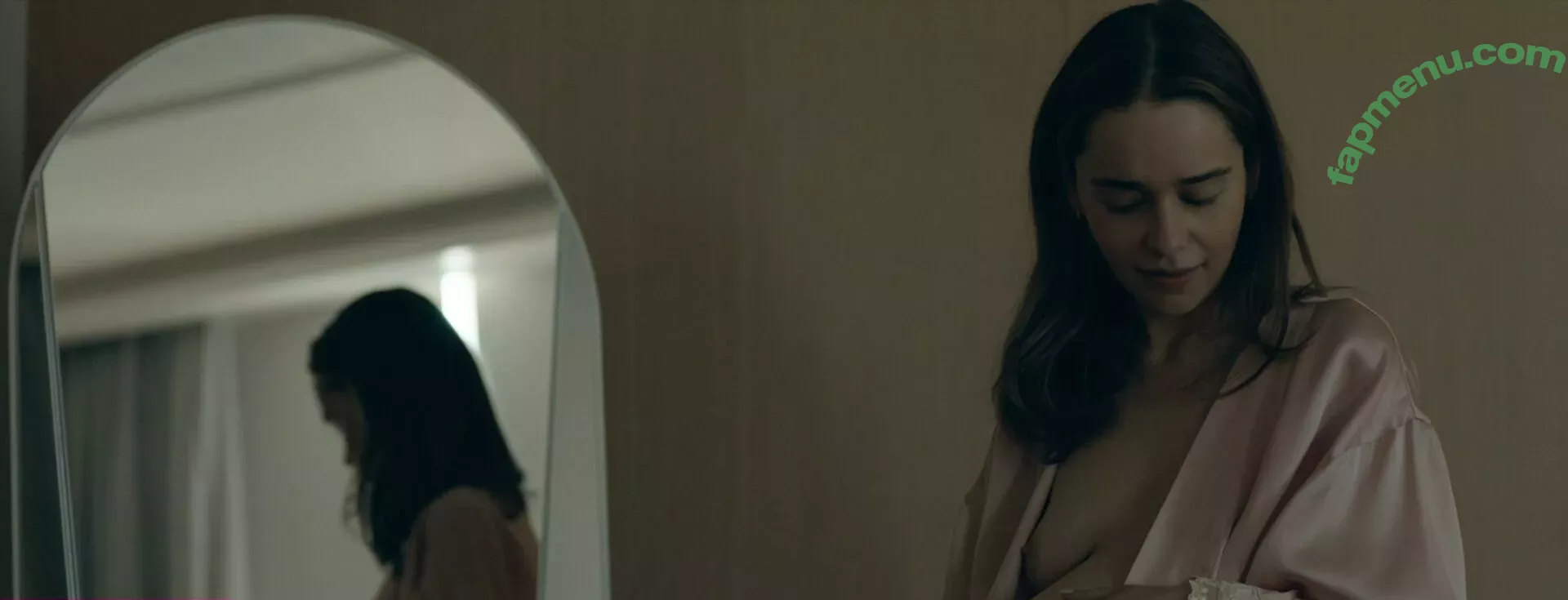 Emilia Clarke nude photo #1080 (clarkeyxo / emilia_clarke / emiliaclarke)