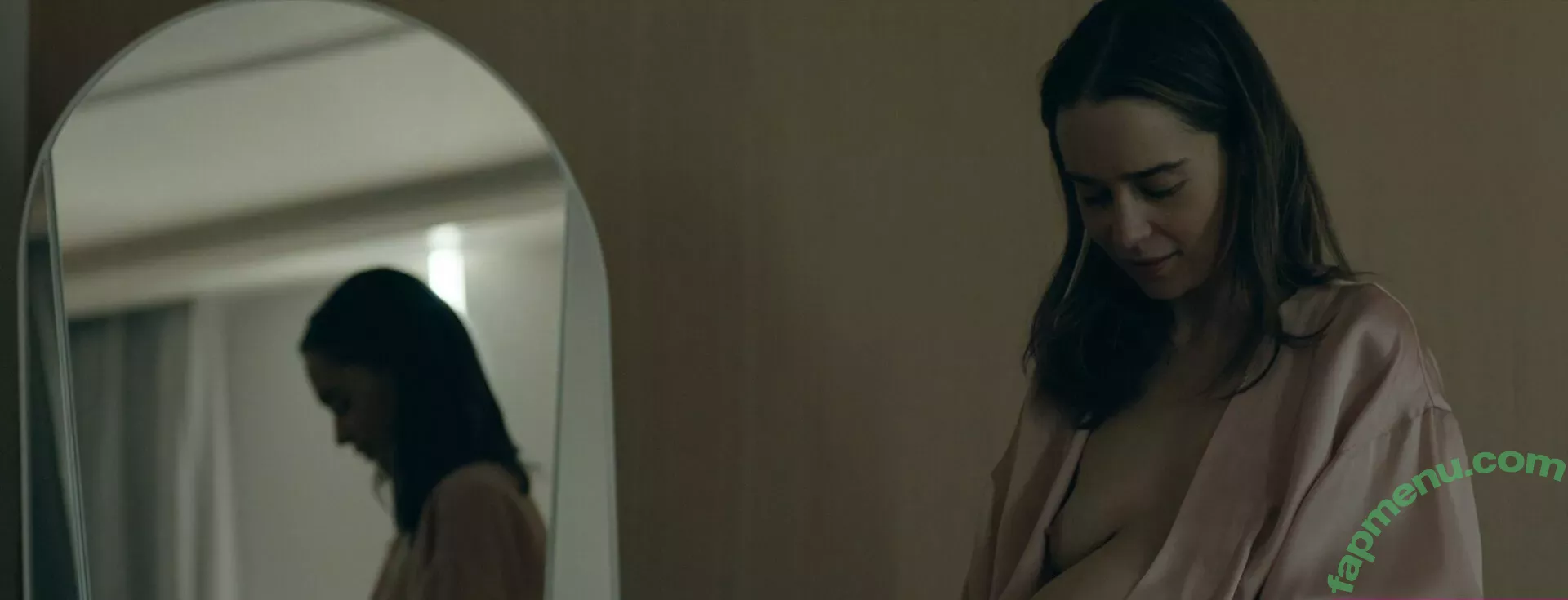 Emilia Clarke nude photo #1081 (clarkeyxo / emilia_clarke / emiliaclarke)