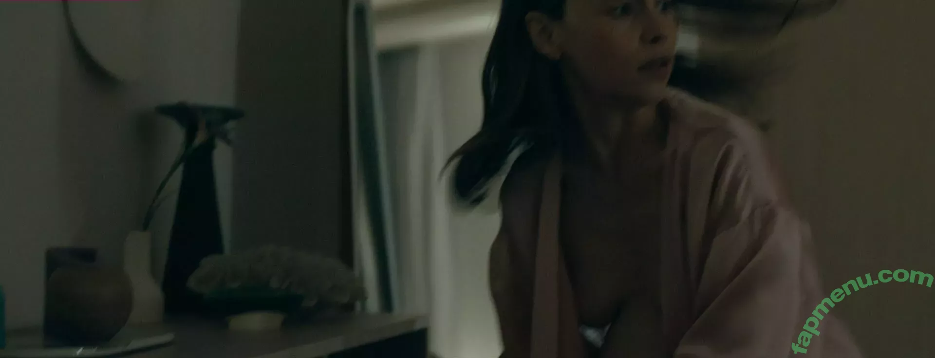 Emilia Clarke nude photo #1085 (clarkeyxo / emilia_clarke / emiliaclarke)